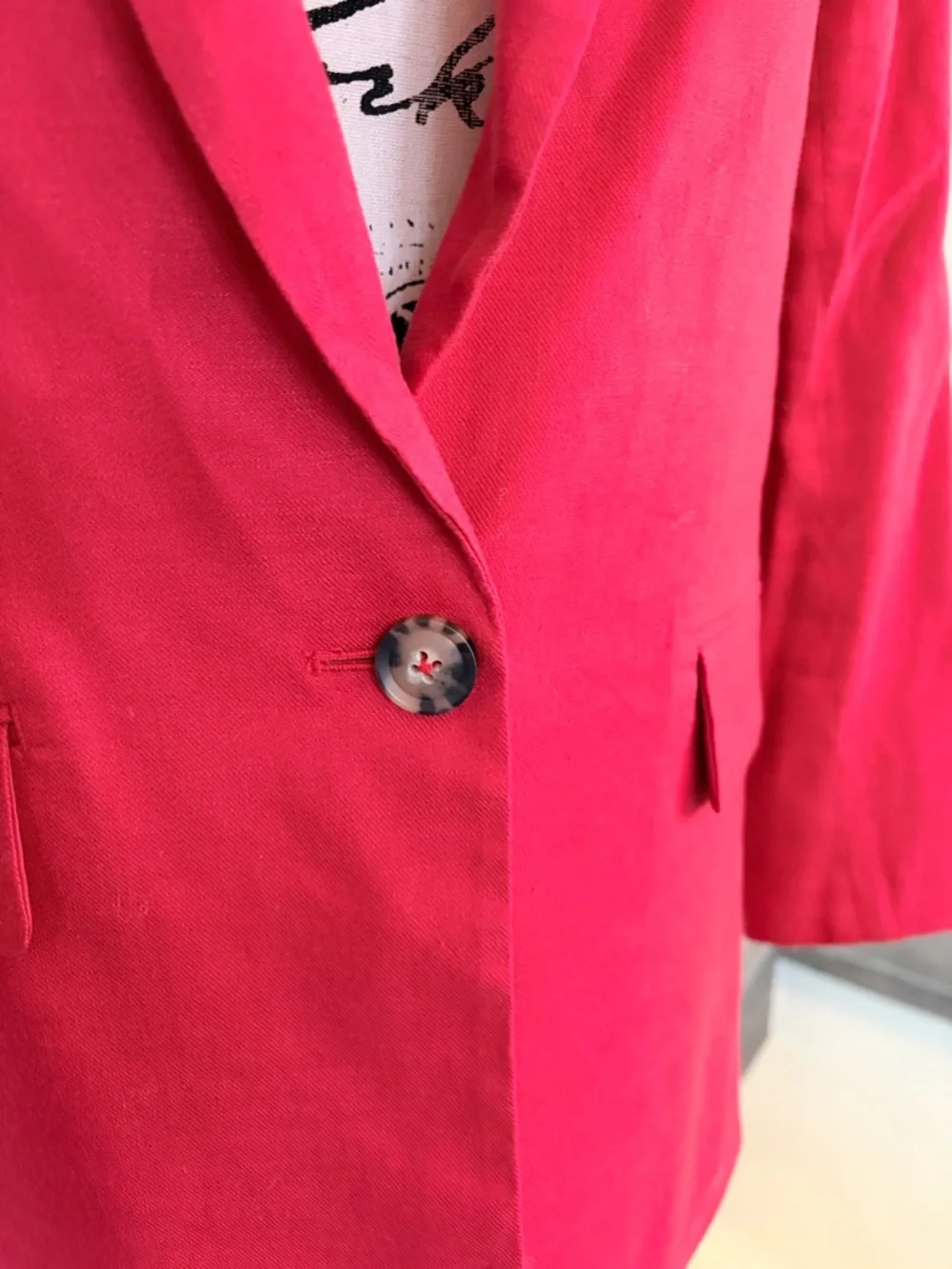 RW&CO. Bold Red Linen Women's Blazer - Picture 3 of 6